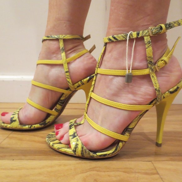 NIB DIBRERA Yellow & Black Double Ankle Strap Heels - Picture 3 of 10
